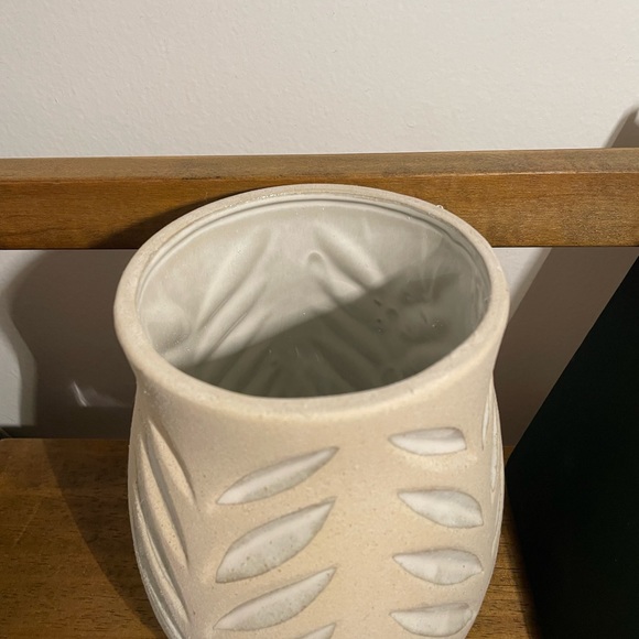 Jacari Vase by Anthropologie | Stoneware - Picture 3 of 4